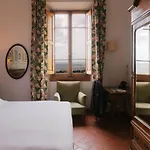 Bencista Отель